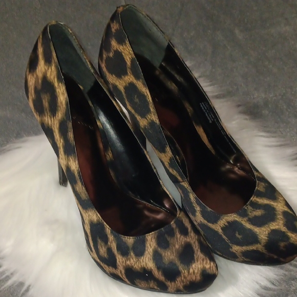 Leopard Print Stiletto Heels - Picture 3 of 9